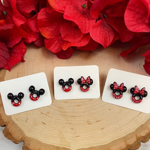 Mickey Mouse Enamel Stud Donut Earrings - Picture 4 of 8